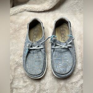 Hey dude Wendy Youth size K 13